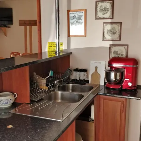 Novakporta Vendeghaz * Lakhegy