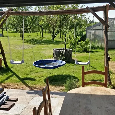 Novakporta Vendeghaz Lakhegy